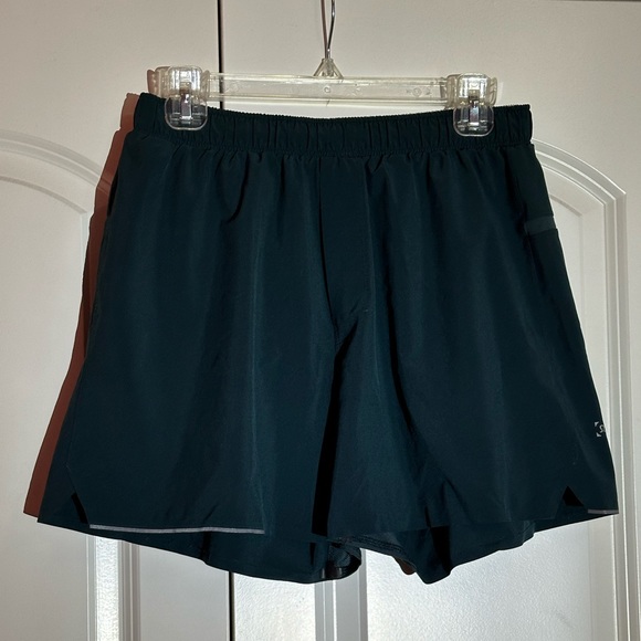 Lululemon teal surge linerless 6" shorts (no side pockets!) - size L - Picture 4 of 5